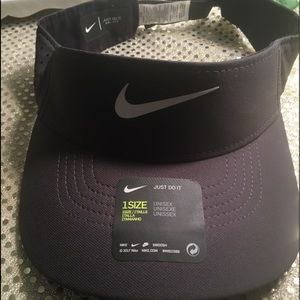 Nike Golf Visor hat!!